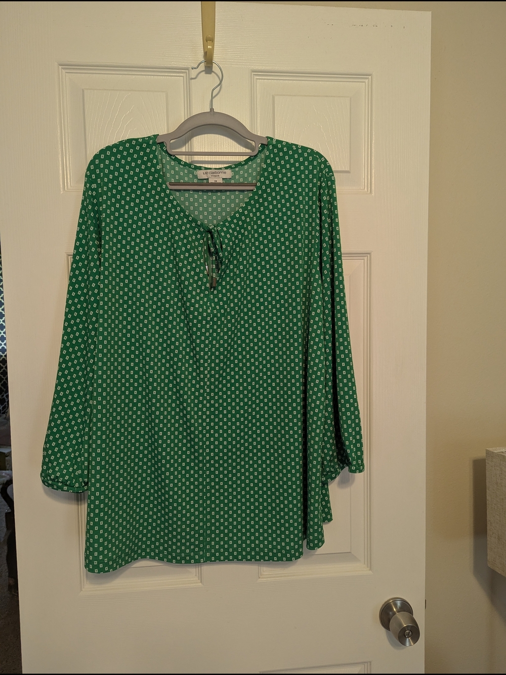 Liz Claiborne Green Printed Tie-Front  Blouse